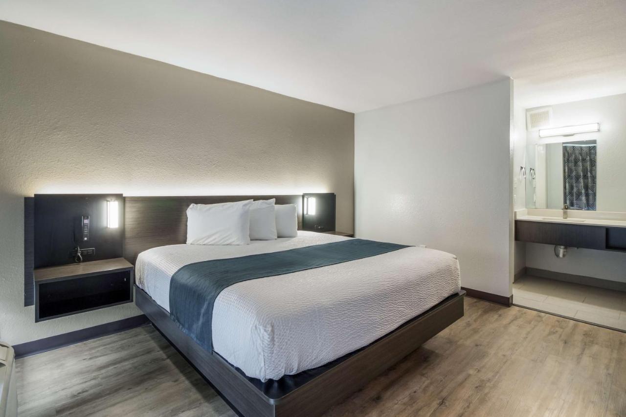 Motel 6 Groves, Tx Zewnętrze zdjęcie