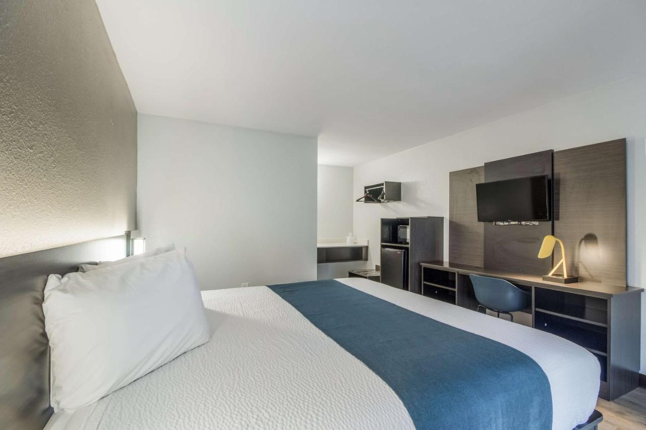Motel 6 Groves, Tx Zewnętrze zdjęcie